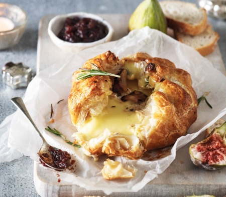 Baked Camembert with Port & Red Onion Chutney