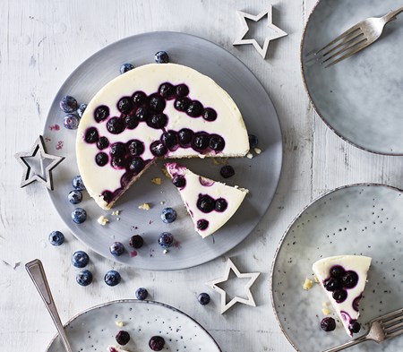 Baked Vanilla & Blueberry Cheesecake