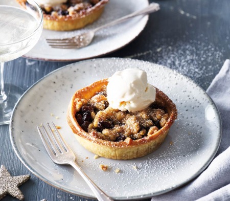 Mince Pie Crumble Tarts