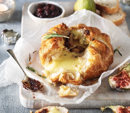 Baked Camembert with Port & Red Onion Chutney