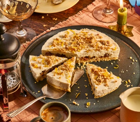Mince Pie Crumble Cheesecake