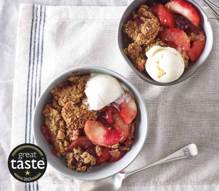 Bramley Apple & Blackberry Crumble