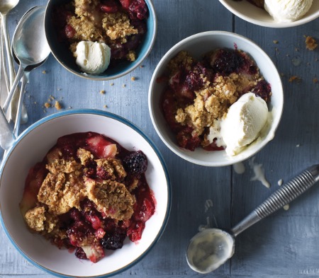 Bramley Apple & Blackberry Crumble Bramley Apple & Blackberry Crumble