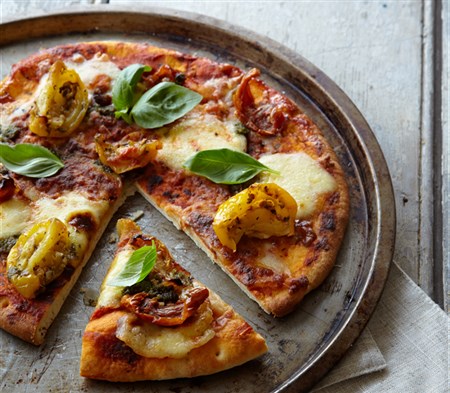 Sunblush Tomato, Basil Pesto & Mozzarella Pizza